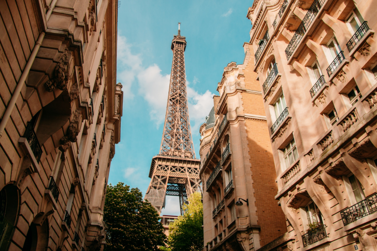 フランスでの英語留学を徹底調査！お洒落な街並みと高級ブランドに囲まれた語学学校をご紹介